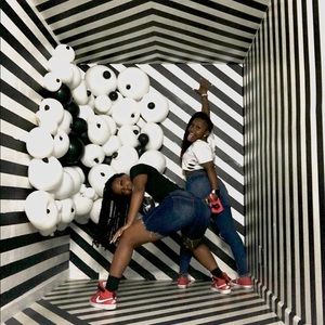 Meet your Posher, Chastity